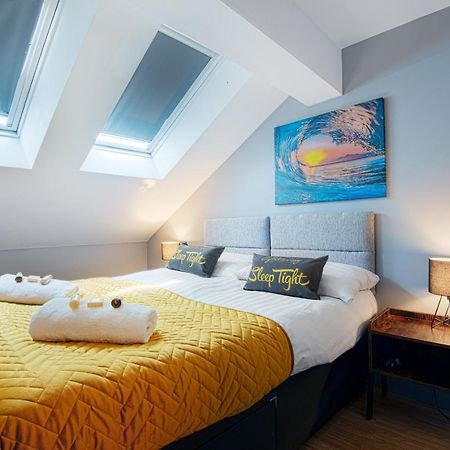 The Llangollen - Berwyn House Wrexham Extérieur photo